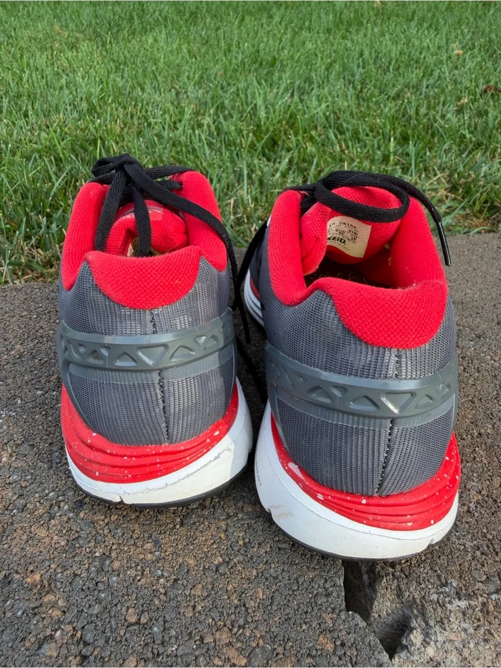 Nike Women’s Lunarglide 5 Dark Grey White Red Atomic 599160-016 Size 8 H20 Repel